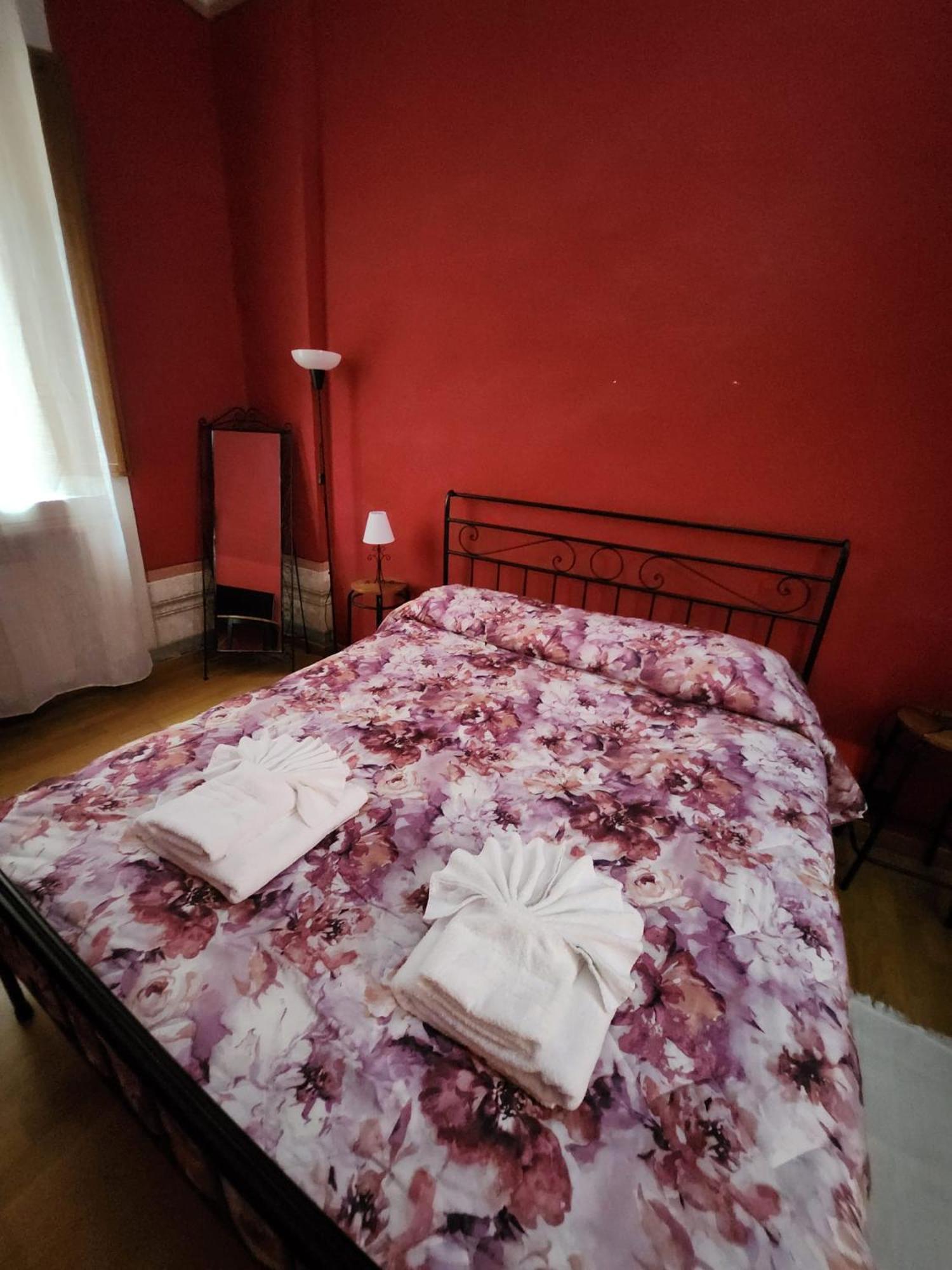 Il Nido Dell'Aquila By Francigenaapartments Siena Exterior photo